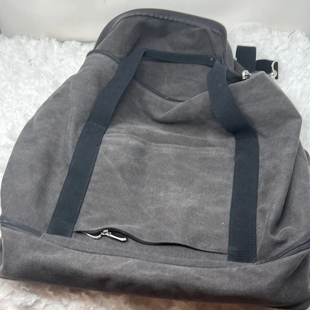 Lo & Son Canvas Weekender Tavel Bag Adult Small 16” H X 18”W X 8.5” D